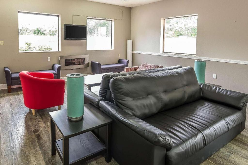 Suburban Studios Mason Hwy 42 Εξωτερικό φωτογραφία
