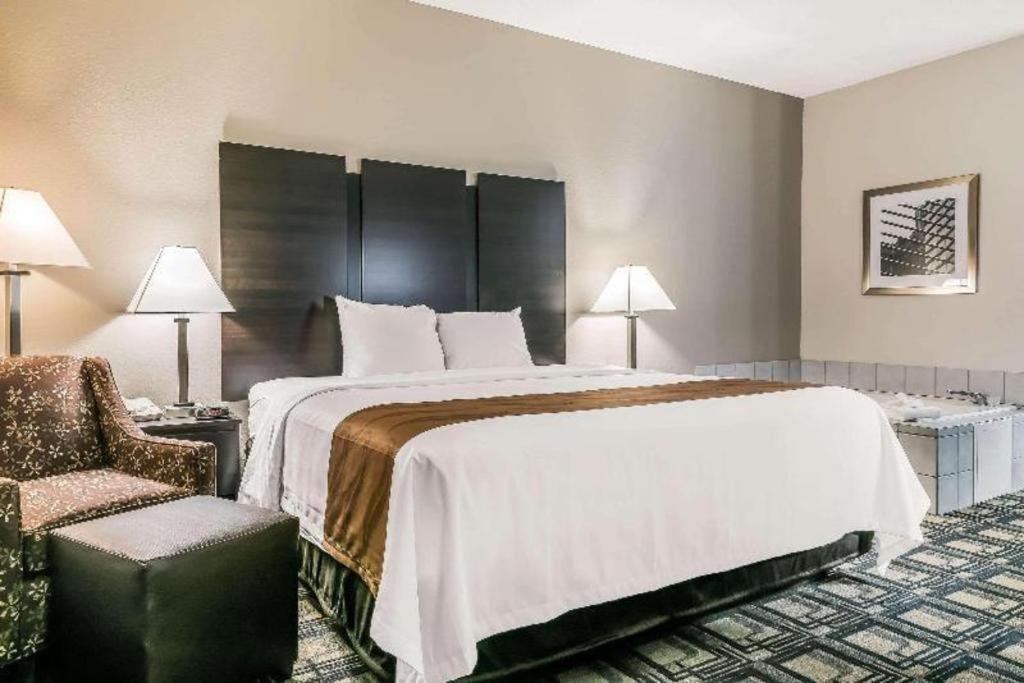 Suburban Studios Mason Hwy 42 Εξωτερικό φωτογραφία