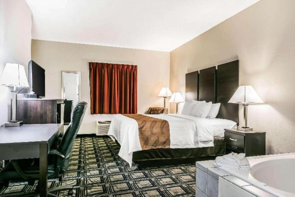 Suburban Studios Mason Hwy 42 Εξωτερικό φωτογραφία