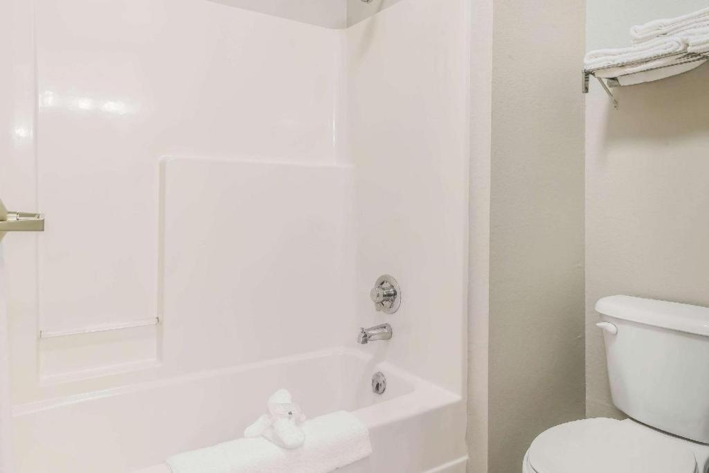 Suburban Studios Mason Hwy 42 Εξωτερικό φωτογραφία