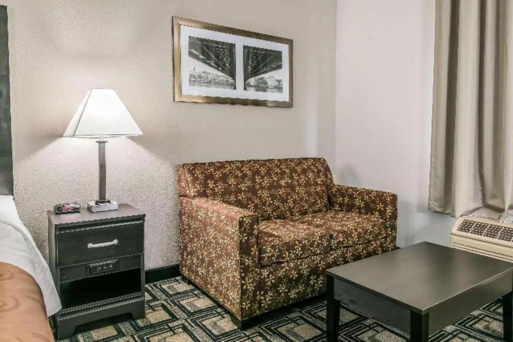 Suburban Studios Mason Hwy 42 Εξωτερικό φωτογραφία