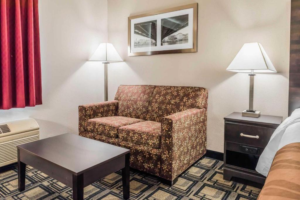 Suburban Studios Mason Hwy 42 Εξωτερικό φωτογραφία